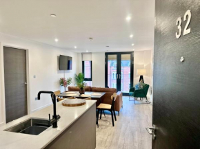 Stunning two bed apartment with onsite Gym